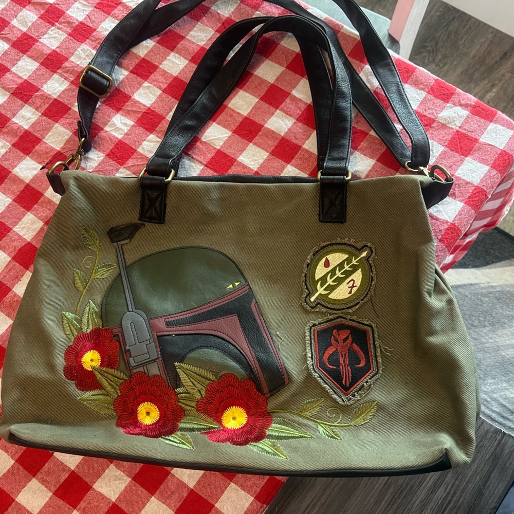 Hot topic bobba fett messenger bag never used